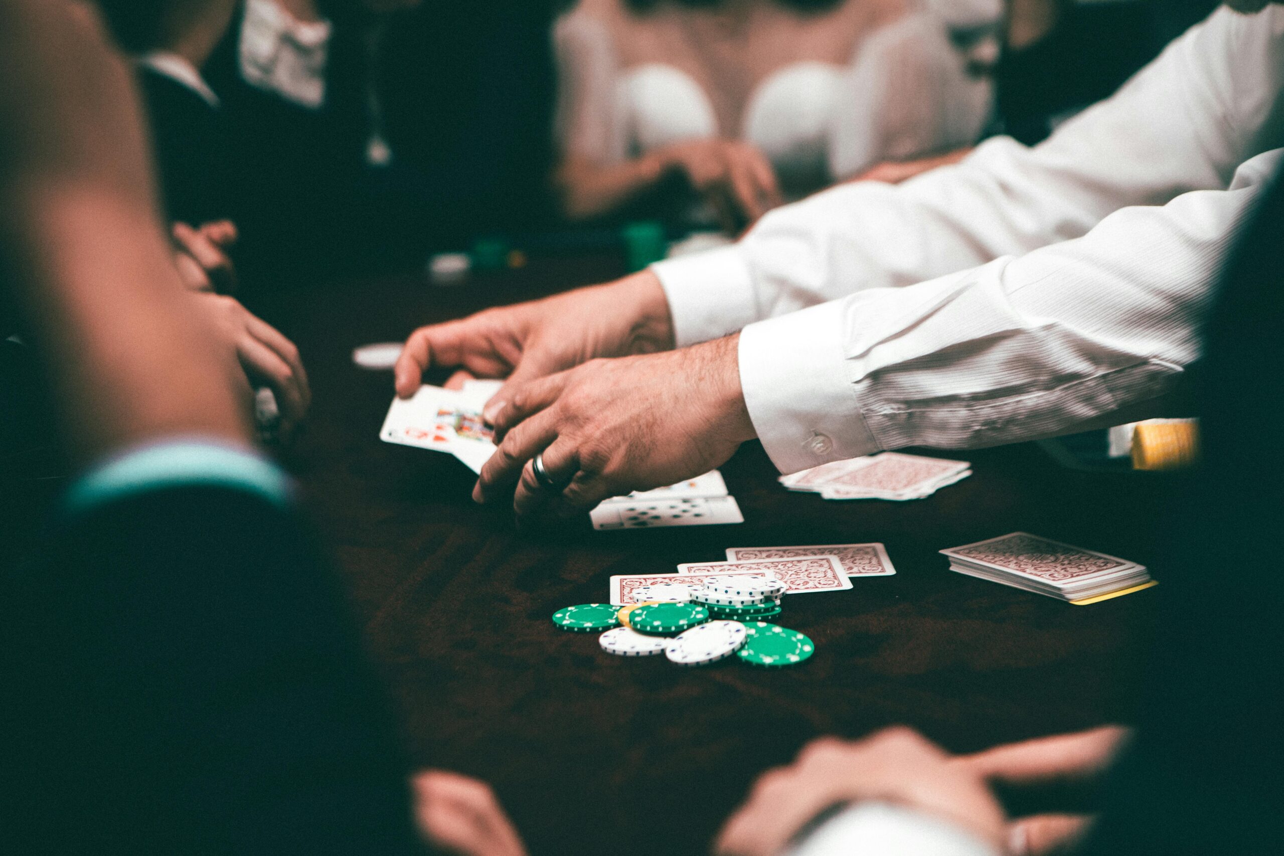De Virtuele Kaarttafel: Hoe Online Gaming Je Welzijn Kan Beïnvloeden